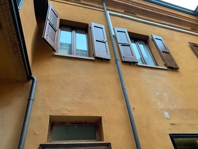 Casa Indipendente in Vendita a Mantova, zona Centro storico, 200'000€, 145 m²