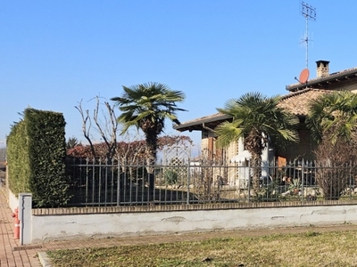 Casa indipendente in VIA GIOVANNI FALCONE, Torrazza Piemonte, 7 locali