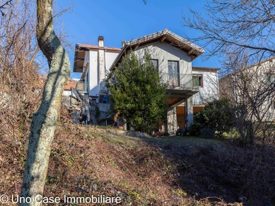 Casa semi indipendente in vendita a Donato Biella