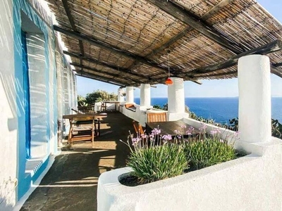 Villa di 175 mq in vendita Via Fossa Lazzaro, Lipari, Messina, Sicilia