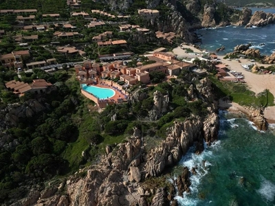 Prestigiosa villa di 160 mq in vendita, Trinità d'Agultu e Vignola, Sardegna
