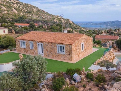 Prestigiosa villa di 200 mq in vendita, Via Monte Ladu, Porto Rotondo, Sardegna