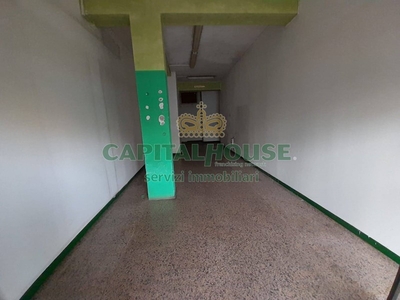 Immobile commerciale in Affitto a Caserta, zona Caserta 2 (Cerasola), 500€, 45 m²