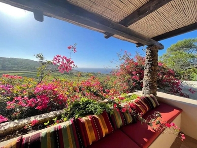 Villa di 350 mq in vendita Via Madonna delle Grazie, Pantelleria, Sicilia