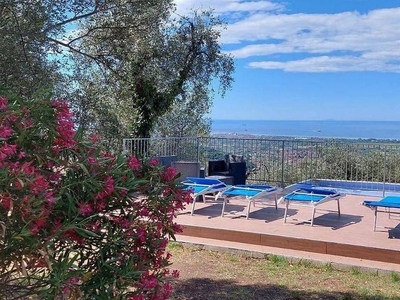 Esclusiva villa in vendita Castelnuovo Magra, Italia