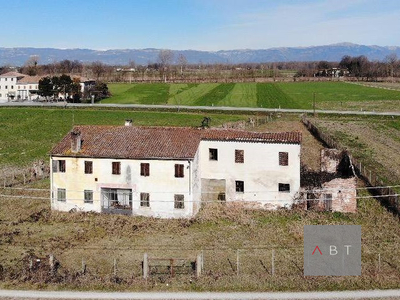 rustico / casale in vendita a Piazzola sul Brenta