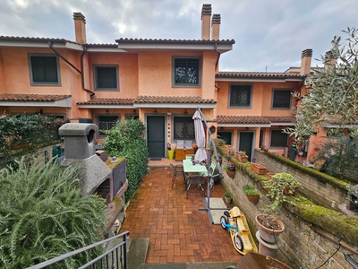 Villa a schiera in vendita a Castelnuovo Di Porto Roma Ponte Storto