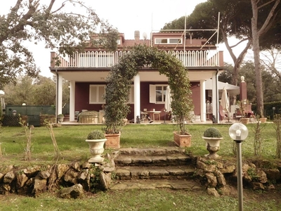 Villa bifamiliare in Vendita a Pisa, 530'000€, 160 m², arredato