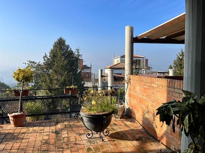 Villa con giardino a Ancona
