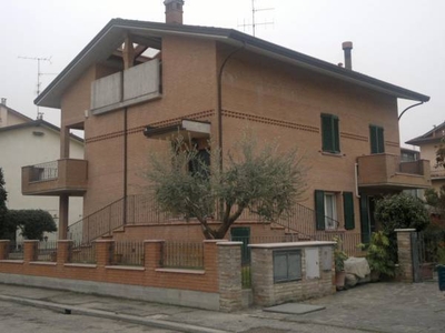 Villa con terrazzo, Ravenna ponte nuovo
