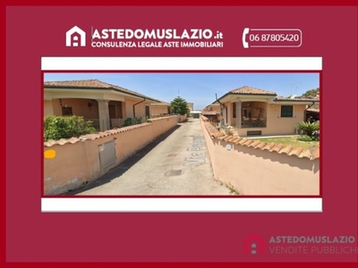 Villa in Via Potenza, Ardea, 4 locali, 1 bagno, giardino privato
