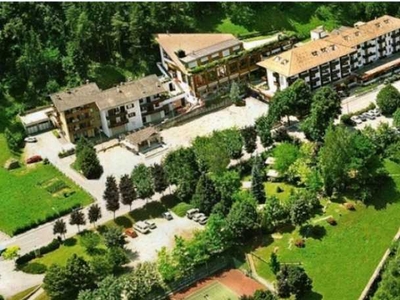 albergo-hotel in Vendita ad Comano Terme - 1322000 Euro