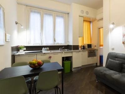 Appartamento con 3 camere da letto in affitto a Isola, Milano