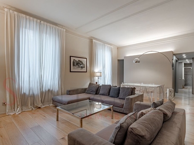 Appartamento di prestigio di 130 m² in vendita VIA PLINIO, Milano, Lombardia