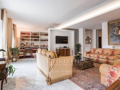 Prestigioso appartamento in vendita Via Archimede, Roma, Lazio