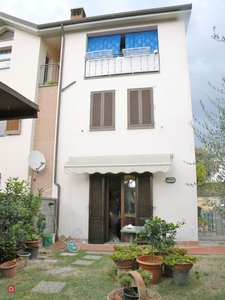 Casa Bi/Trifamiliare in Vendita in Piazza della Casa Bianca a Pontedera