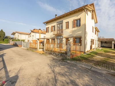Casa Bi/Trifamiliare in Vendita in Via Carlo Bortolato 9 a Treviso