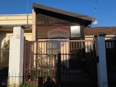 Casa Bi/Trifamiliare in Vendita in Via Giovanni Romero 3 a Pavia