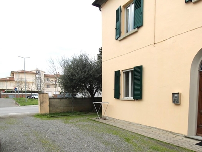 Casa indipendente con giardino a Ponsacco