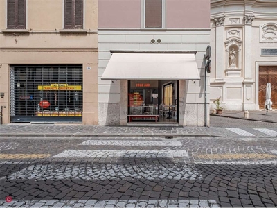 Negozio/Locale commerciale in Vendita in Via Giovanni Chiassi 37 a Mantova