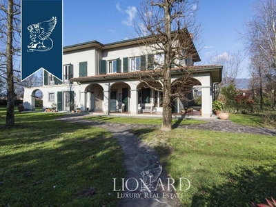 Prestigiosa villa di 400 mq in vendita Capannori, Italia