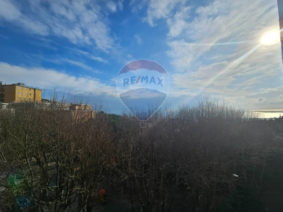 Trilocale vista mare, Genova oregina