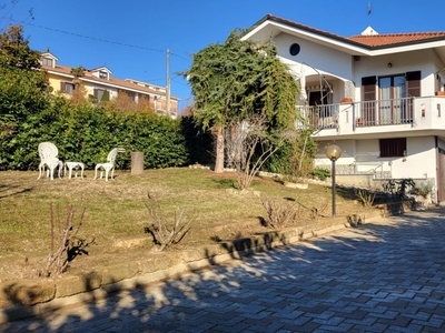 Villa 9 locali di 179 m² in San Damiano d'Asti