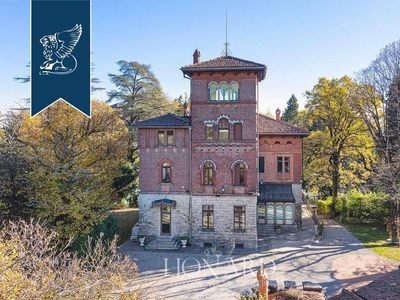 Esclusiva villa di 850 mq in vendita Varese, Italia