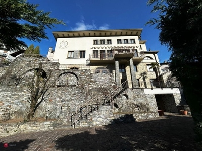 Villa in Vendita in Via Valmalenco 8 a Sondrio