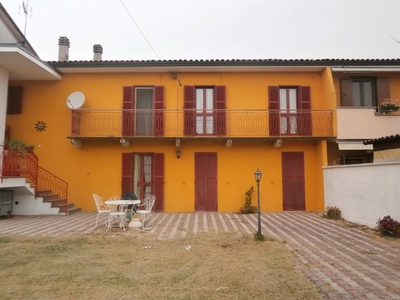 Casa semi indipendente in vendita a Mortara Pavia