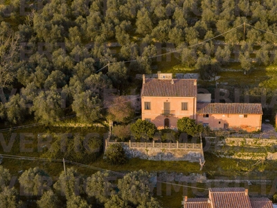 Villa in vendita a San Giuliano Terme Pisa