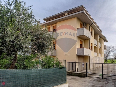 Appartamento in Vendita in Strada Val Parma 188 a Parma