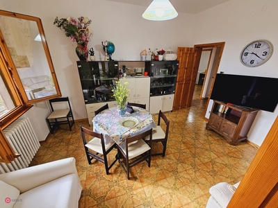 Appartamento in Vendita in Tizano a Tizzano Val Parma