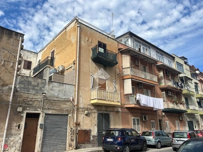 Appartamento in Vendita in Via Alagna Giacomo 41 a Palermo