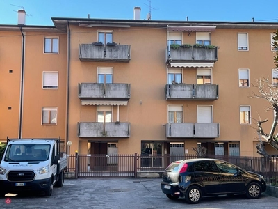 Appartamento in Vendita in Via Brigata Robilant 7 a a Verona