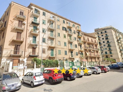 Appartamento in Vendita in Via delle Cliniche a Palermo