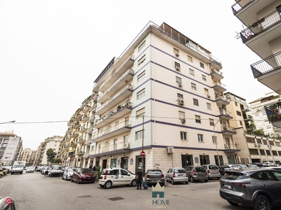 Appartamento in Vendita in Via Francesco Laurana 19 a Palermo