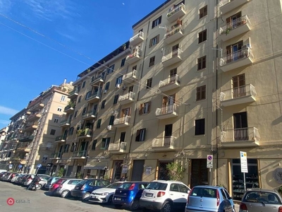 Appartamento in Vendita in Via Gabriele D'Annunzio a Palermo