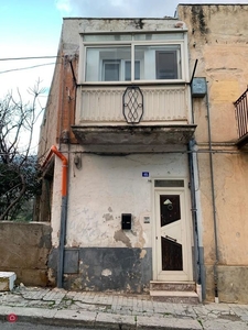 Appartamento in Vendita in Via Sant'Anna a Carini