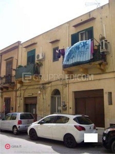 Appartamento in Vendita in Via Tommaso Aversa a Palermo