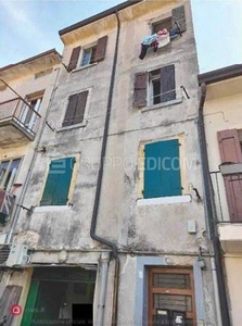 Appartamento in Vendita in Via Unità d'Italia a Verona