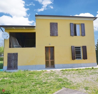 Casa indipendente in Vendita in Castione Marchesi a Fidenza