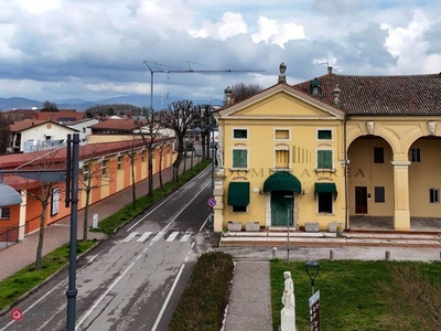 Casa indipendente in Vendita in Piazza Francesco Poggi 30 a Arcole