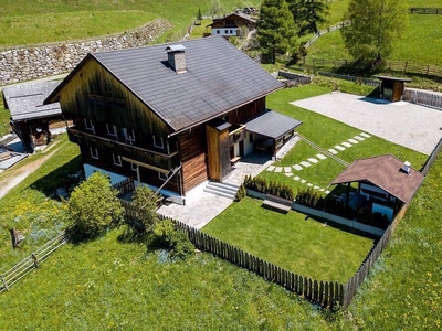 Chalet 'Kasern' con vista sulle montagne, terrazza privata e Wi-Fi