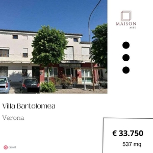 Negozio/Locale commerciale in Vendita in Corso Arnaldo Fraccaroli 158 a Villa Bartolomea