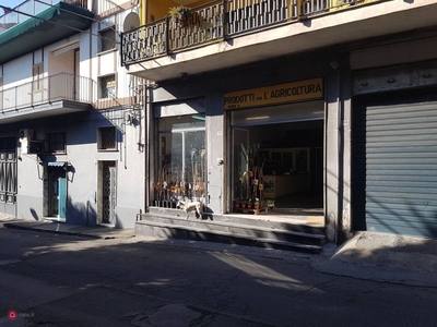 Negozio/Locale commerciale in Vendita in Via Giovanni Verga a Paternò