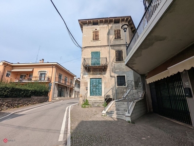 Palazzo in Vendita in Via Madonna 28 a Pescantina