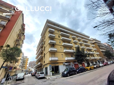 Quadrilocale da ristrutturare, Pescara porta nuova