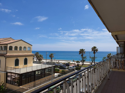 Quadrilocale vista mare, Catanzaro lungomare