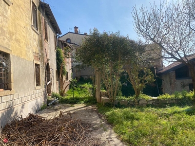 Rustico/Casale in Vendita in pescheria a Colognola ai Colli